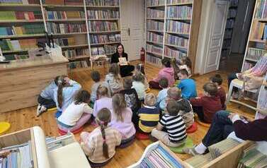 Poznajemy zaw&oacute;d bibliotekarza  13