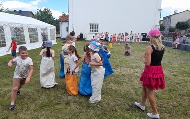LATO W MIEŚCIE - Zajęcia z animatorem zabaw 12