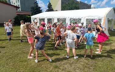 LATO W MIEŚCIE - Zajęcia z animatorem zabaw 71
