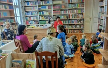 Motyle w bibliotece 6