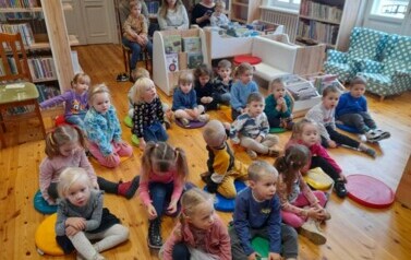 S&oacute;wki i Elfiki w bibliotece 4