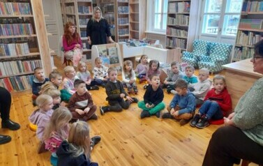 S&oacute;wki i Elfiki w bibliotece 5