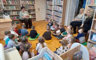 S&oacute;wki i Elfiki w bibliotece 6