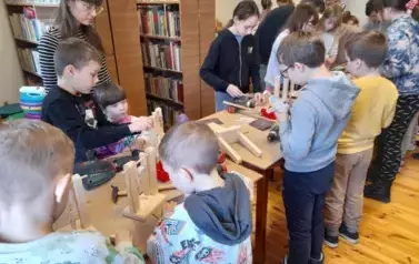 Drugi dzień ferii z biblioteką 9