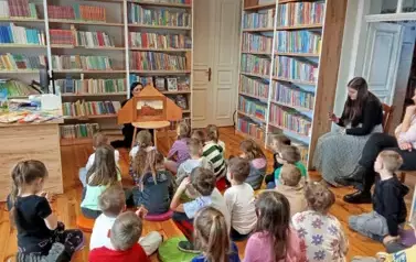zaw&oacute;d bibliotekarza  4