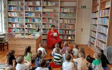 zaw&oacute;d bibliotekarza  8