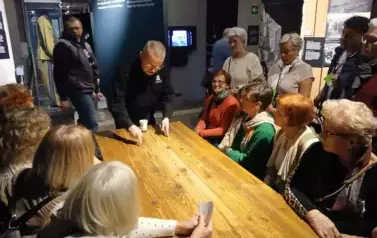  &bdquo;Zwiedzamy z biblioteką&rdquo; Muzeum Powstania Warszawskiego  27
