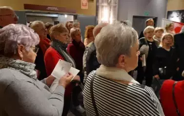   &bdquo;Zwiedzamy z biblioteką&rdquo; Muzeum Powstania Warszawskiego  41