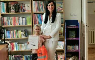 Uroczyste wręczenie dyplom&oacute;w i nagr&oacute;d lauretom konkursu plastycznego &bdquo;Wiersze Aleksandra Fredry w ilustracji dziecka&rdquo;.