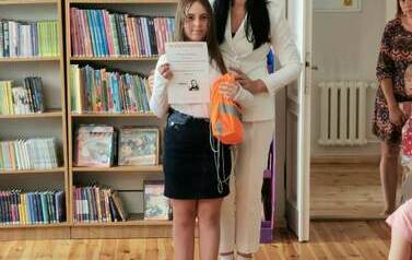 Uroczyste wręczenie dyplom&oacute;w i nagr&oacute;d lauretom konkursu plastycznego &bdquo;Wiersze Aleksandra Fredry w ilustracji dziecka&rdquo;.