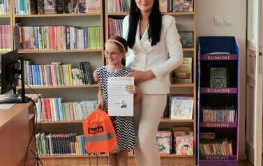 Uroczyste wręczenie dyplom&oacute;w i nagr&oacute;d lauretom konkursu plastycznego &bdquo;Wiersze Aleksandra Fredry w ilustracji dziecka&rdquo;.