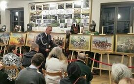 Wernisaż wystawy &bdquo;Malarstwo batalistyczne oczami Grzegorza Jodłowskiego&rdquo; 40