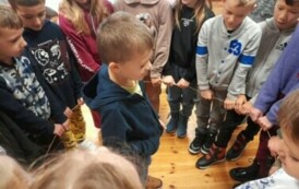 Folklor dziecięcy &minus; zabawy naszych babć i dziadk&oacute;w 4