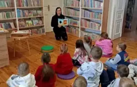 zaw&oacute;d bibliotekarza  14