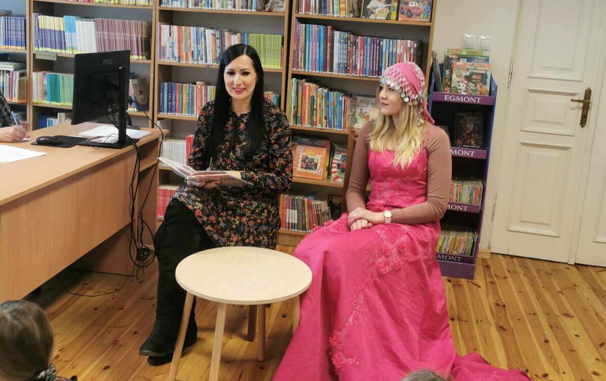 Zdjęcie do Andrzejki w bibliotece