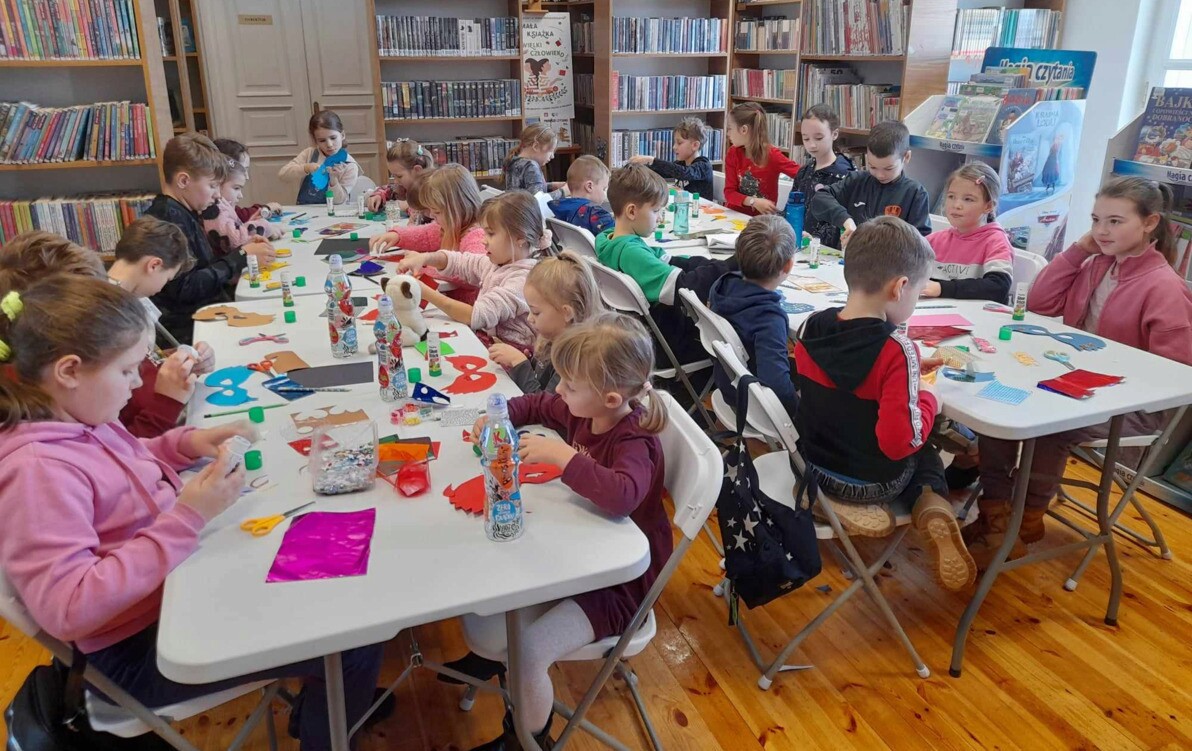 Zdjęcie do Drugi dzień ferii w bibliotece