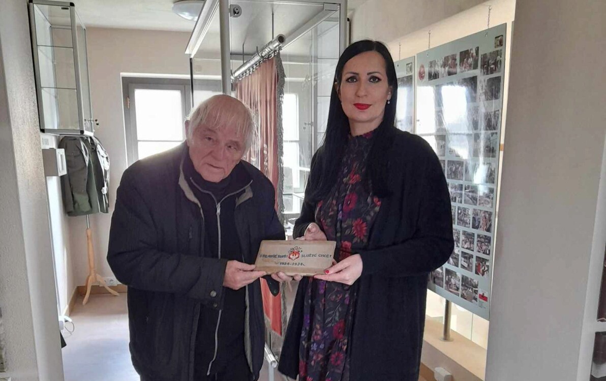 Zdjęcie do Sztambuch prezeski Szczypińskiej