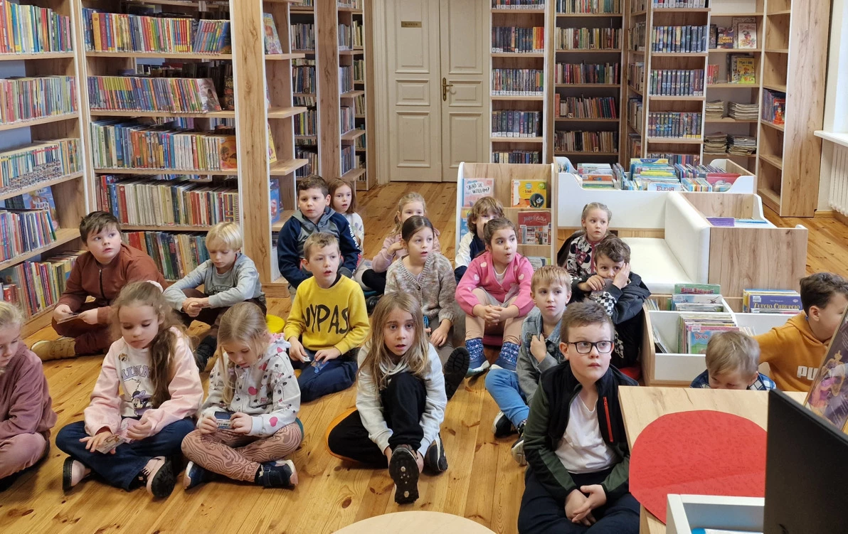 Zdjęcie do Andrzejki w bibliotece