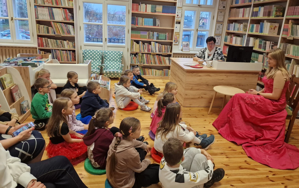 Zdjęcie do Andrzejki w bibliotece