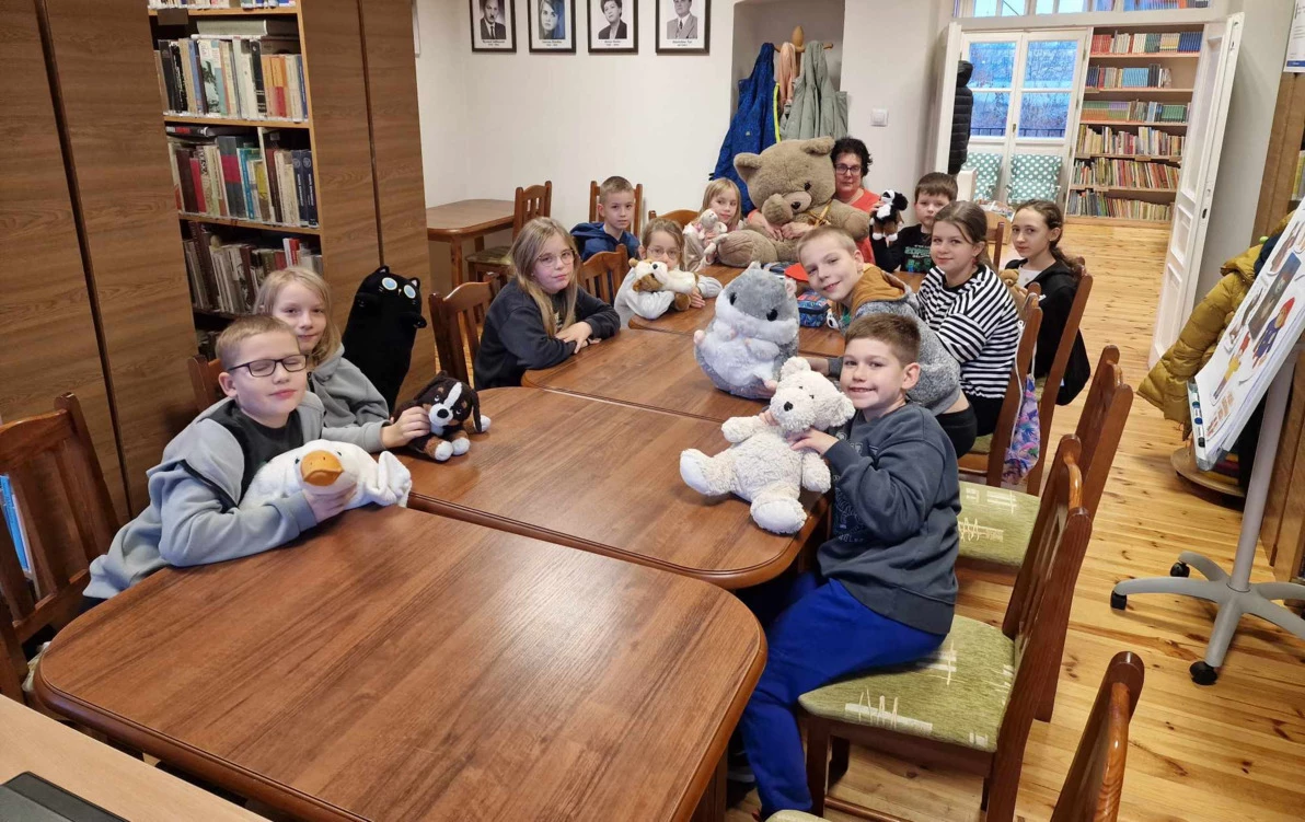 Zdjęcie do Dzień Misia i Andrzejkowe Wr&oacute;żby w DKK dla Dzieci!