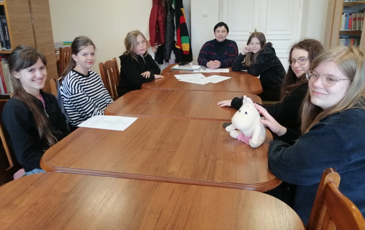Zdjęcie do &bdquo;Teatr wyobraźni&rdquo; - warsztaty teatralno-artystyczne