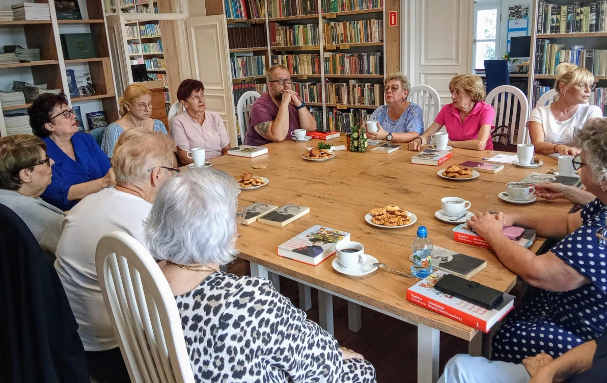 Zdjęcie do Dyskusyjny Klub Książki dla dorosłych