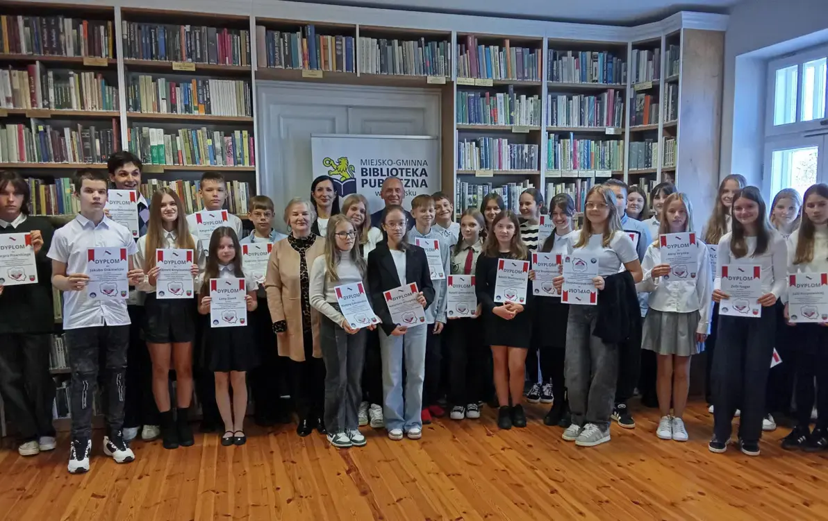 Zdjęcie do Finał Gminnego Konkursu Recytatorskiego &bdquo;Polska Poezja Patriotyczna&rdquo;