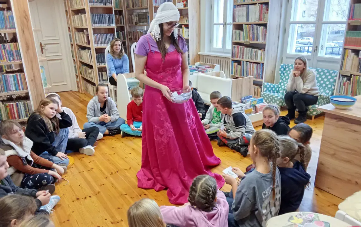 Zdjęcie do Andrzejki w bibliotece