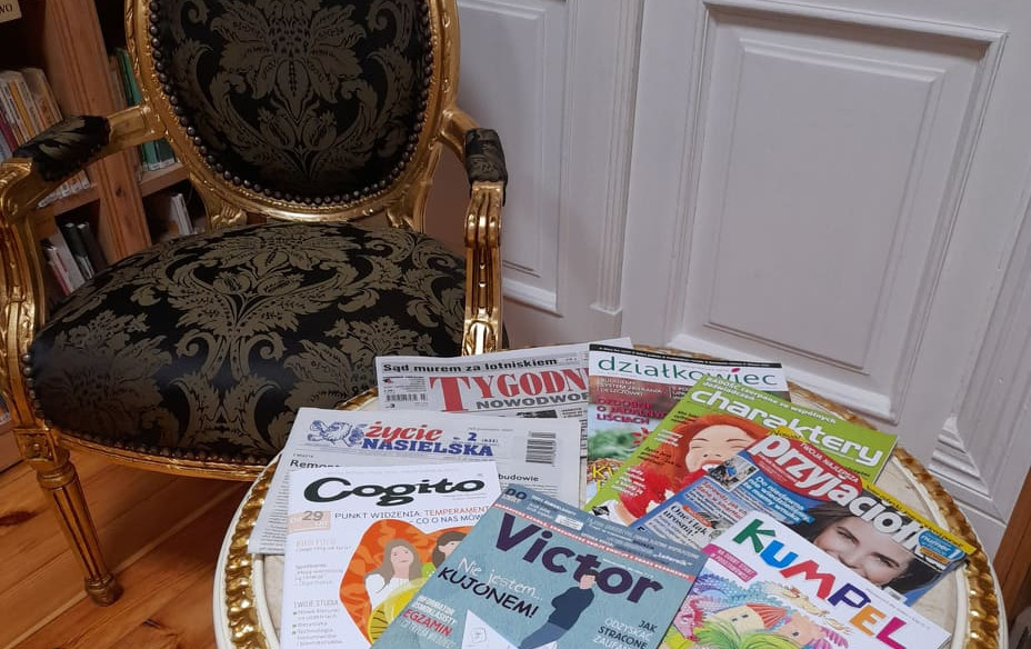 Zdjęcie do Salonik prasowy w naszej bibliotece!