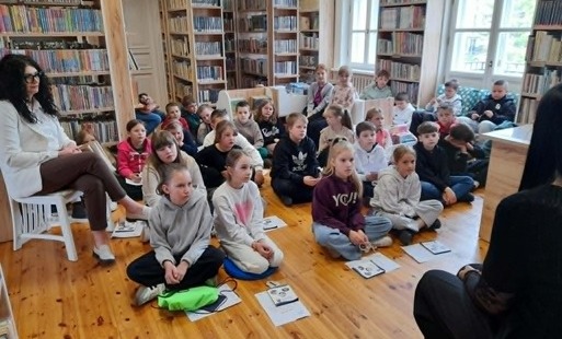 Zdjęcie do Wizyta trzecioklasist&oacute;w w ramach akcji "Nasielsk z klasą"