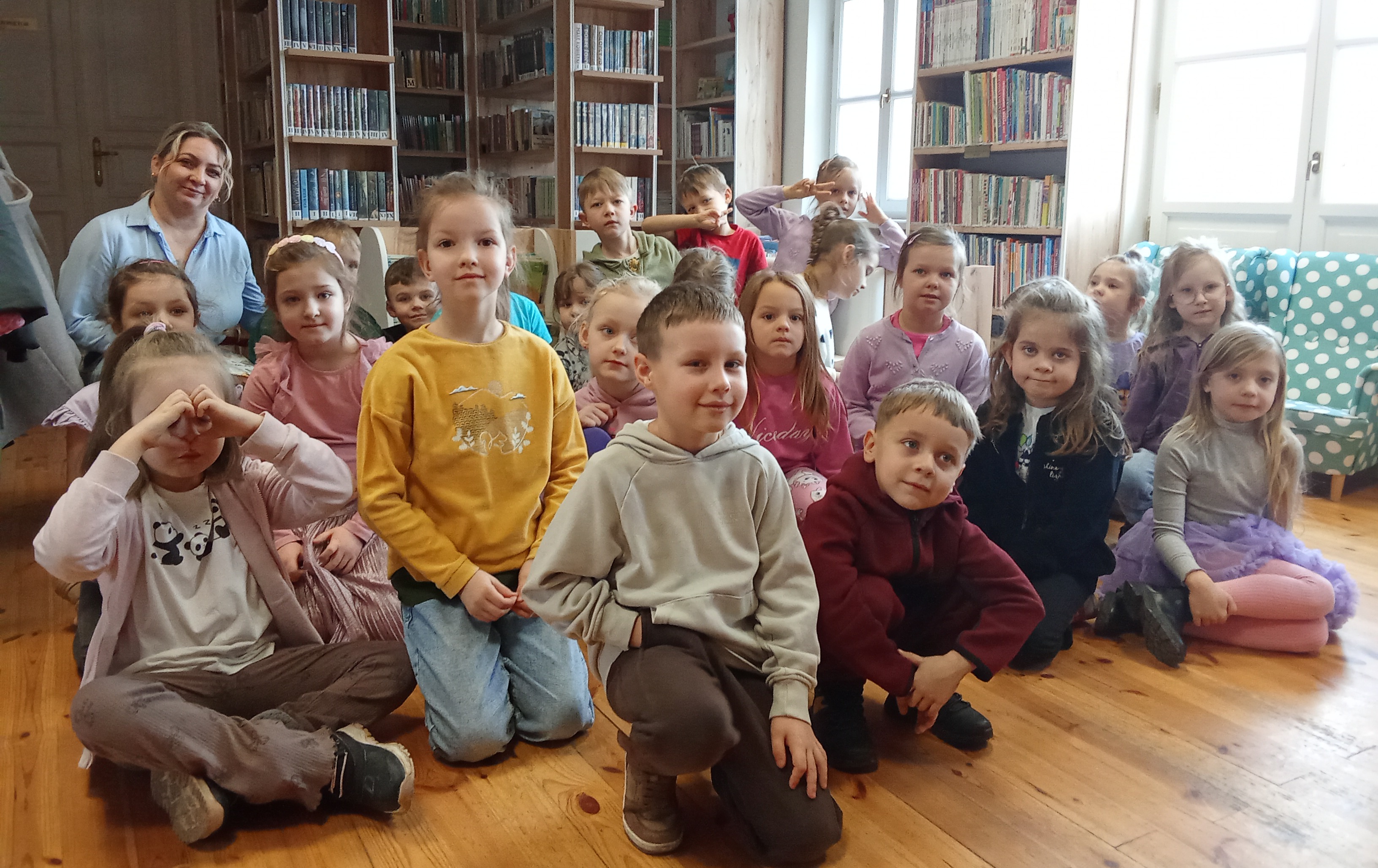 Zdjęcie do &bdquo;Bajkoterapia czyli bajki pomagajki dla małych i dużych&rdquo;