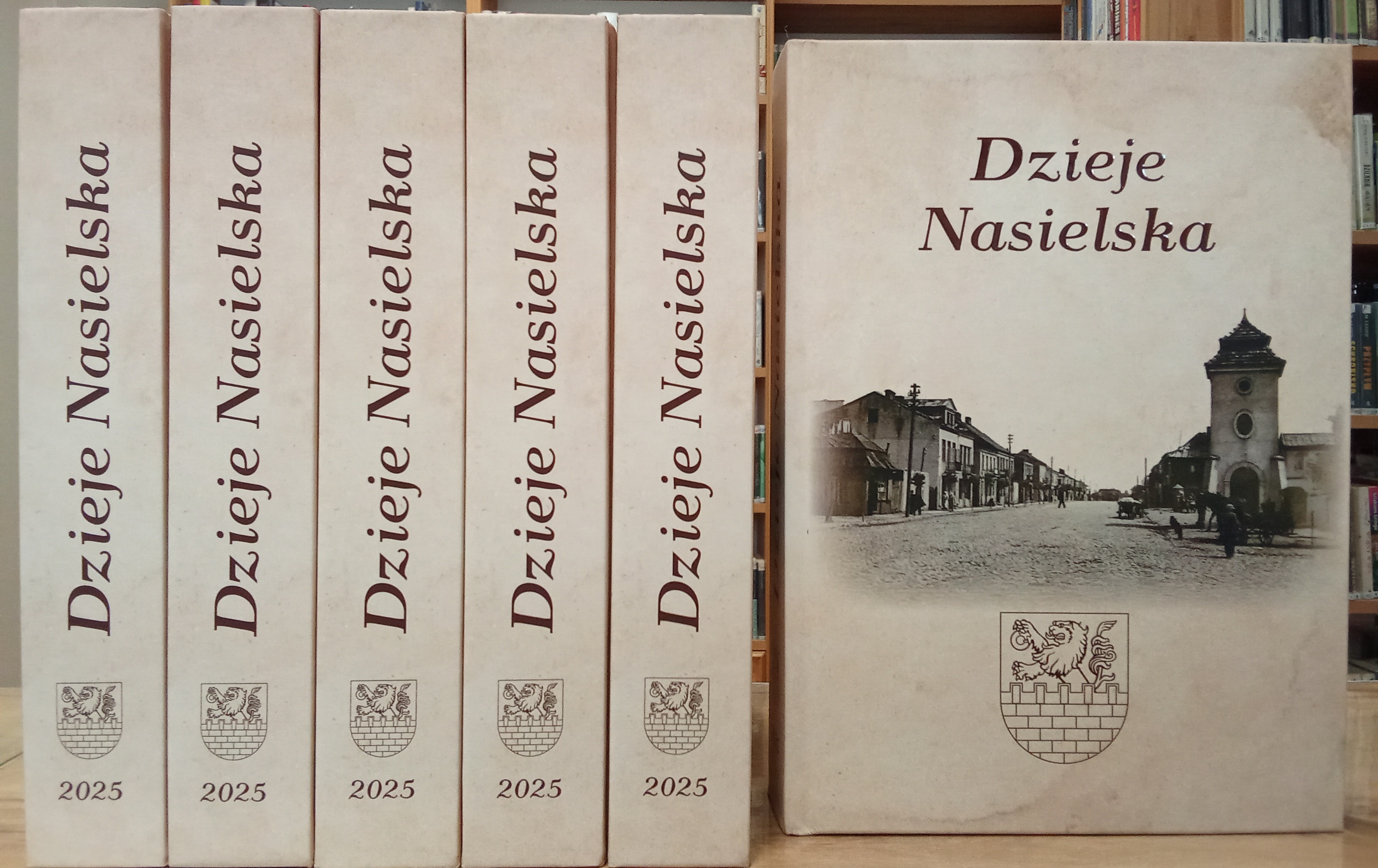 Zdjęcie do Dodruk publikacji &bdquo;Dzieje Nasielska&rdquo;